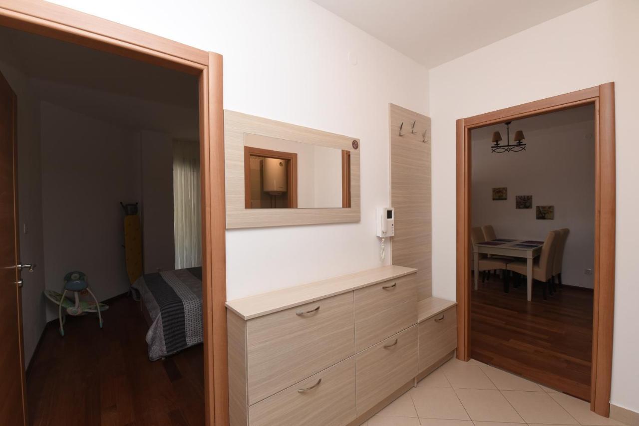 Apartamenti Enjoy Lägenhet Petrovac Exteriör bild