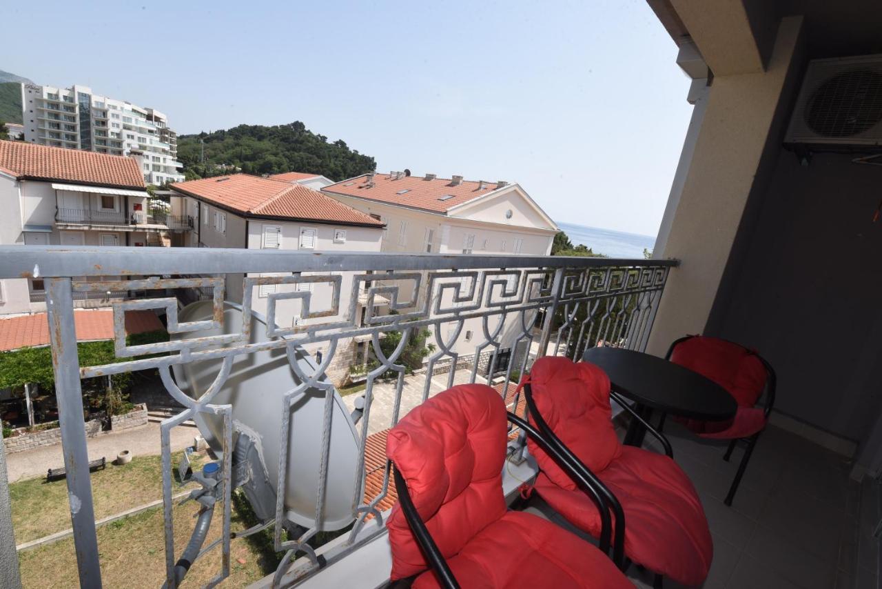 Apartamenti Enjoy Lägenhet Petrovac Exteriör bild