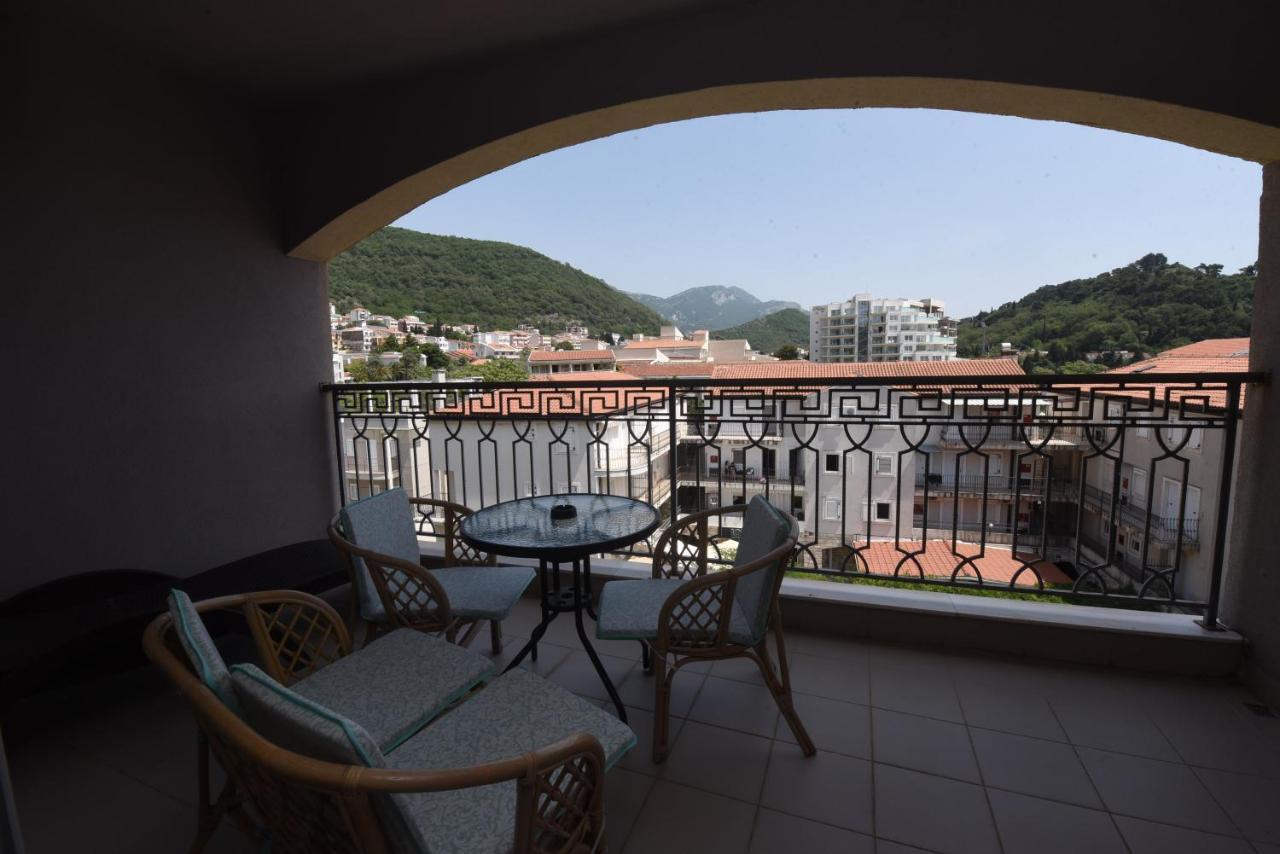 Apartamenti Enjoy Lägenhet Petrovac Exteriör bild